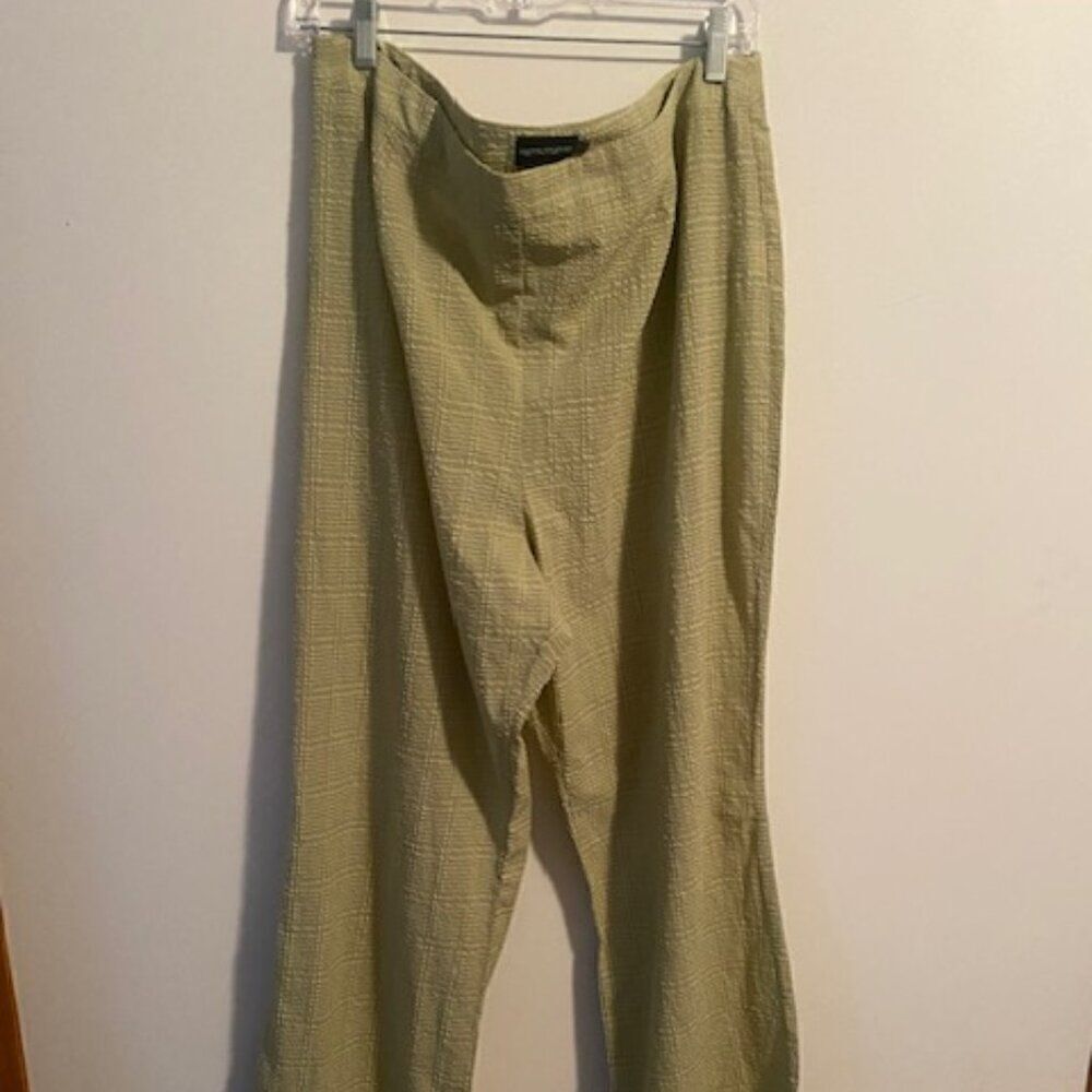 PrettyLittleThings Green Wide leg pants, size 16